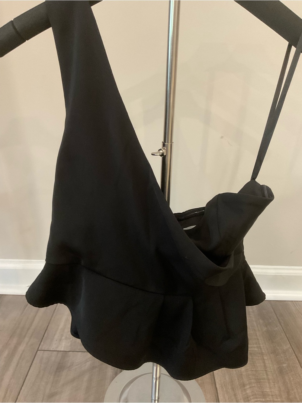 superdown Black One-Shoulder Peplum Camisole - Picture 3 of 7